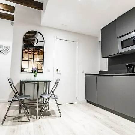 Cozy And Modern Apartment For 4 In Madrid Exterior photo